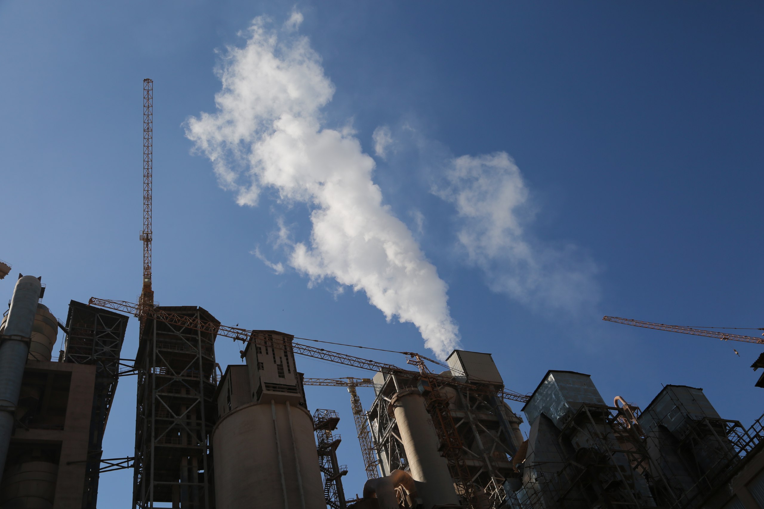 واکنش محیط زیست به اعتراض شورای شهر تهران به راه اندازی فاز۶ کارخانه سیمان