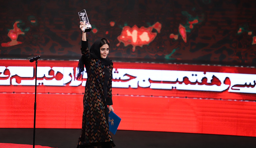 پوشش خاص زنان در جشنواره فیلم فجر +فیلم