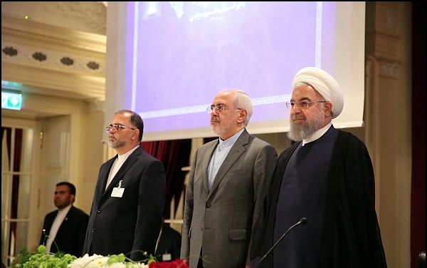 دیدار روحانی با ایرانیان مقیم سوئیس +تصاویر