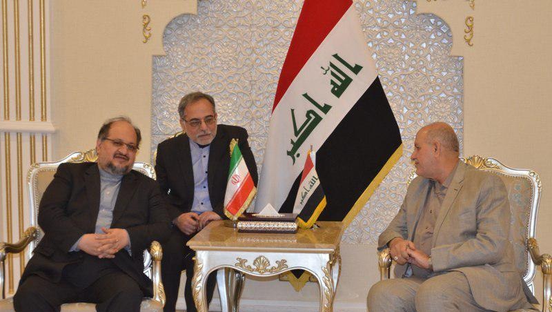 شریعتمداری: تلاش برای گسترش روابط همه‌جانبه با عراق