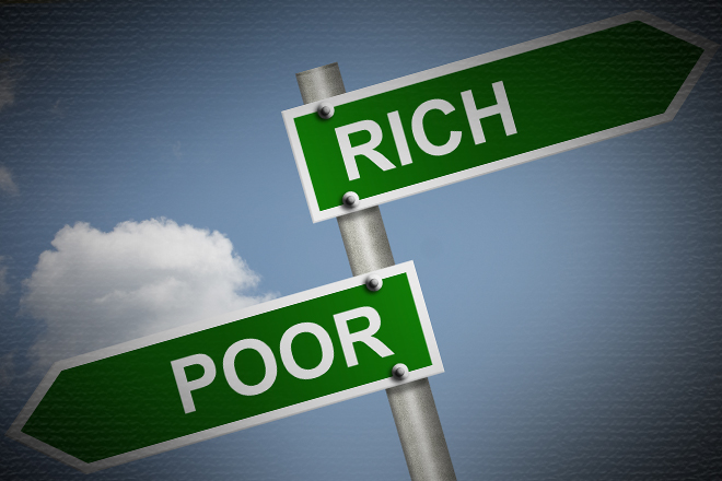 افکار و عاداتی که افراد را در طبقه «فقیر» و «ثروتمند» قرار می دهد
