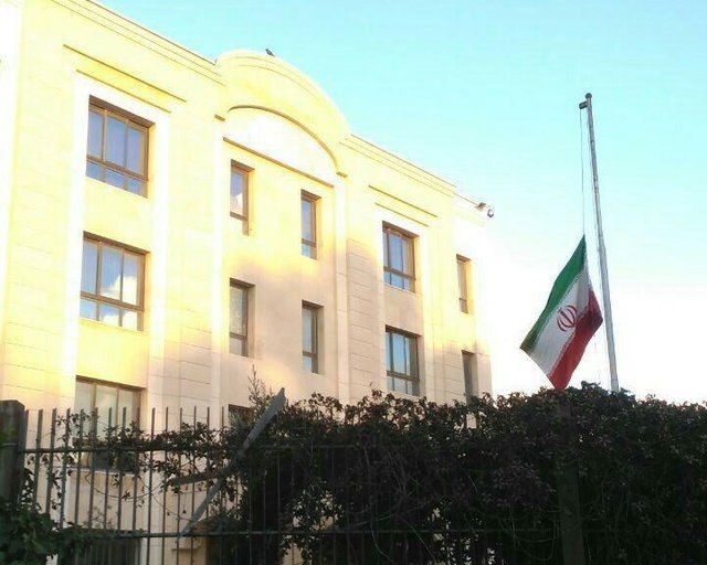 اهتزاز پرچم نیمه افراشته کشورمان در سفارت خانه‌ها