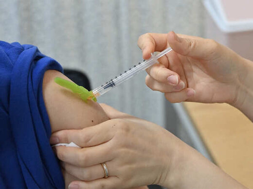 معاون وزیر بهداشت: قدر واکسن رایگان را بدانید!