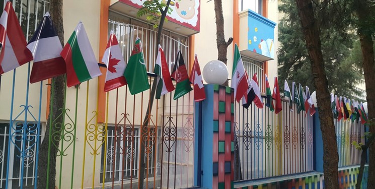مدرسه‌ای مختلط در کلان‌شهر مذهبی ایران!