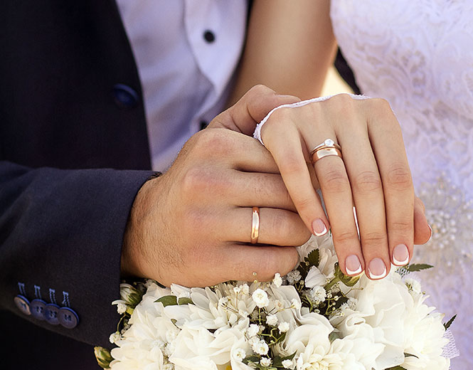 راهنمای خرید حلقه ازدواج و نامزدی / این نکته ها را هنگام خرید حلقه رعایت کنید