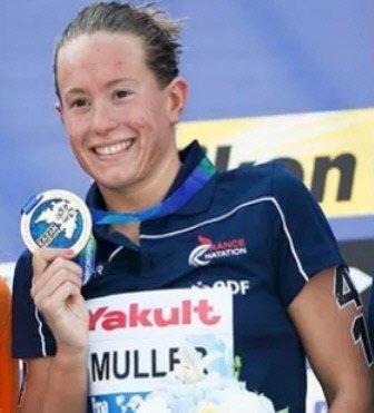 شناگر زنی که رقیب خود را در المپیک غرق کرد +عکس