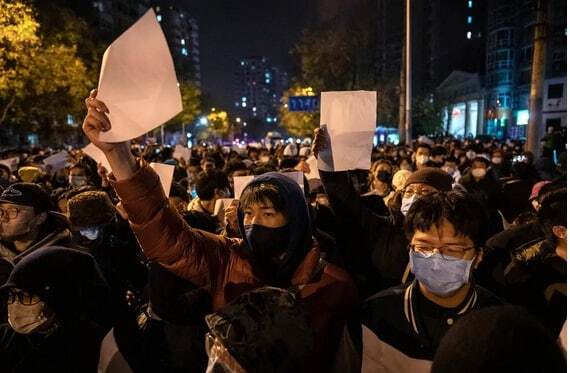 شدت گرفتن درگیری ها بین پلیس و معترضان در چین / تجمع‌کنندگان خواستار استعفای رییس جمهور شدند 