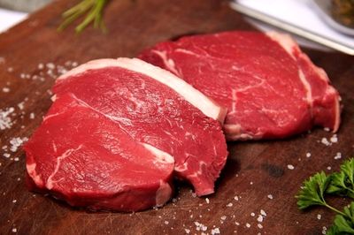 یک کیلو گوشت قرمز ۲۱۶ هزار تومان! (جدول)