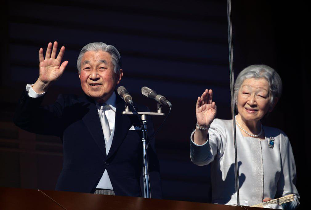 امپراتور ژاپن و همسرش در دیدار سال نو +عکس