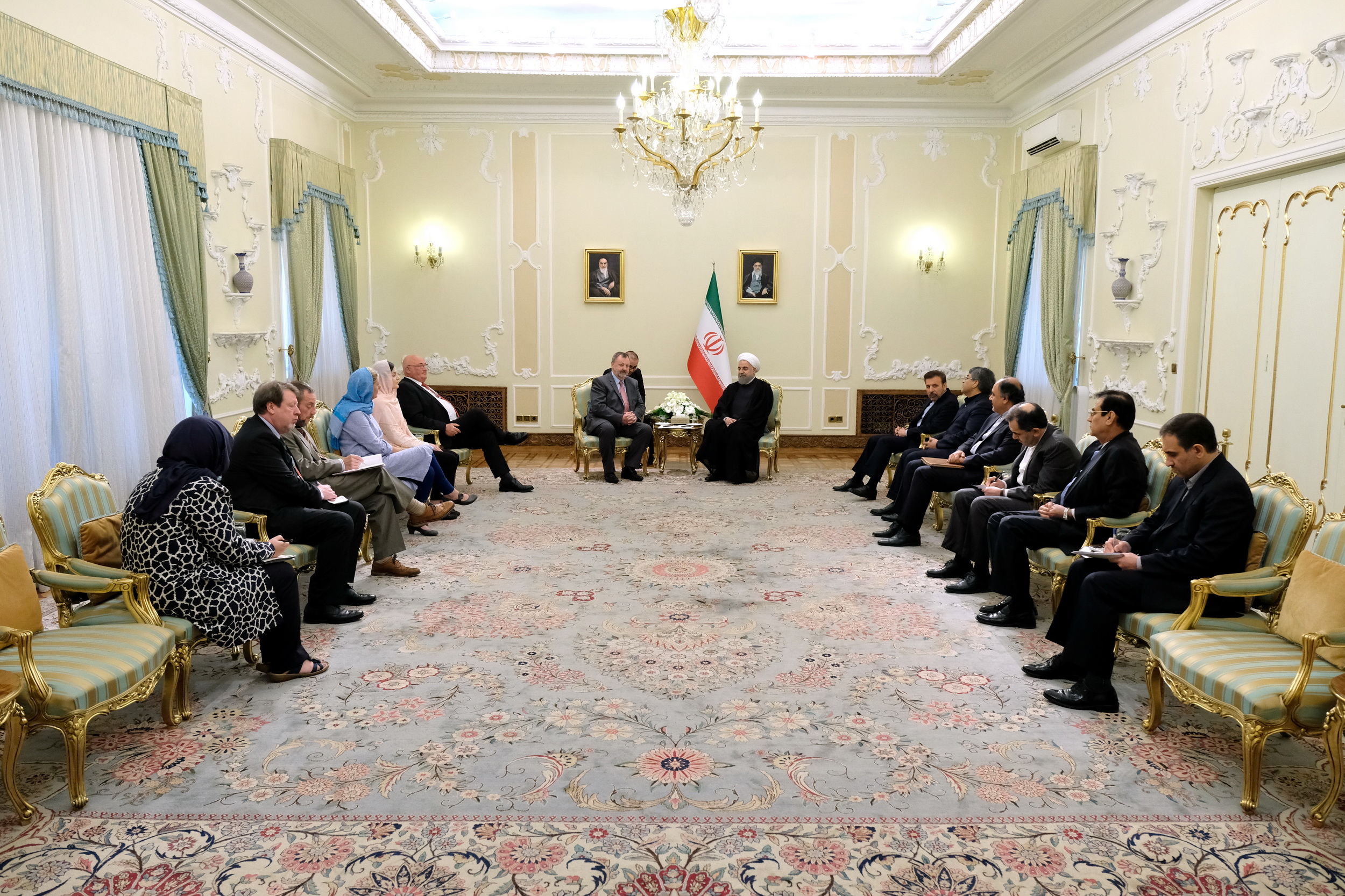 استقبال تهران از گسترش روابط با دوبلین/ ایران می‌تواند نیازمندی اروپا به انرژی را تامین کند