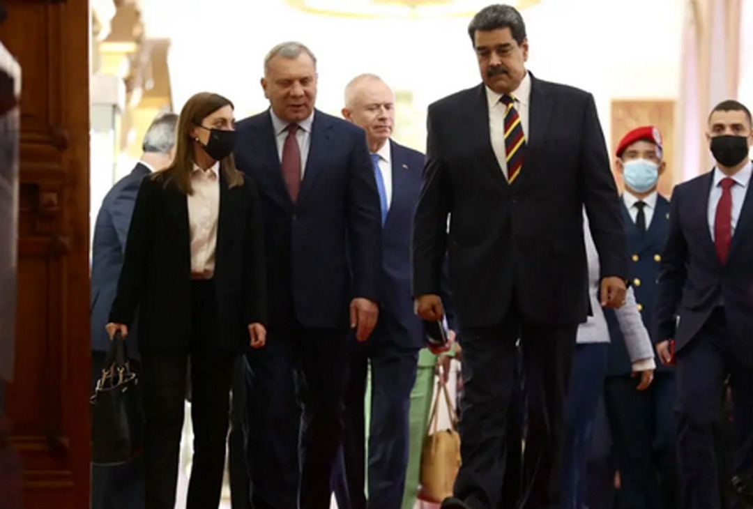 سفر آمریکایی‌‌ها به ونزوئلا چه پیامی برای روسیه خواهد داشت؟