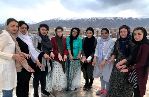 خارجی‌ها برای درمان دختران شین‌آباد به تهران می‌آیند