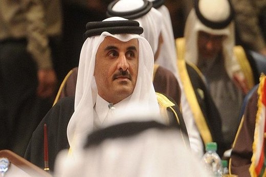 دست دوستی امیر قطر به یک کشور عربی