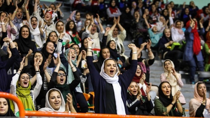 تلاش برای ورود زنان به استادیوم، گسسته اما پیوسته
