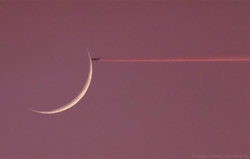 عبور هواپیما از مقابل ماه +عکس