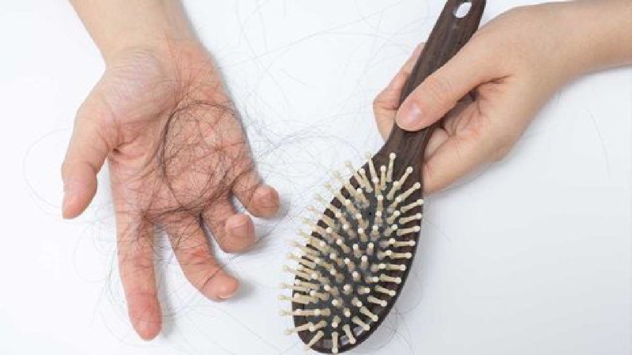 
راهکارهای طب سنتی برای درمان ریزش مو
