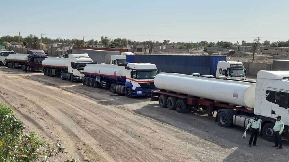 ایران صادرات سوخت به افغانستان را از سر گرفته است