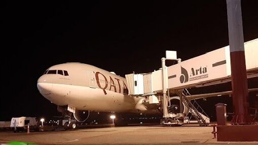 هواپیمای حامل کمک‌های قطر راهی تهران شد