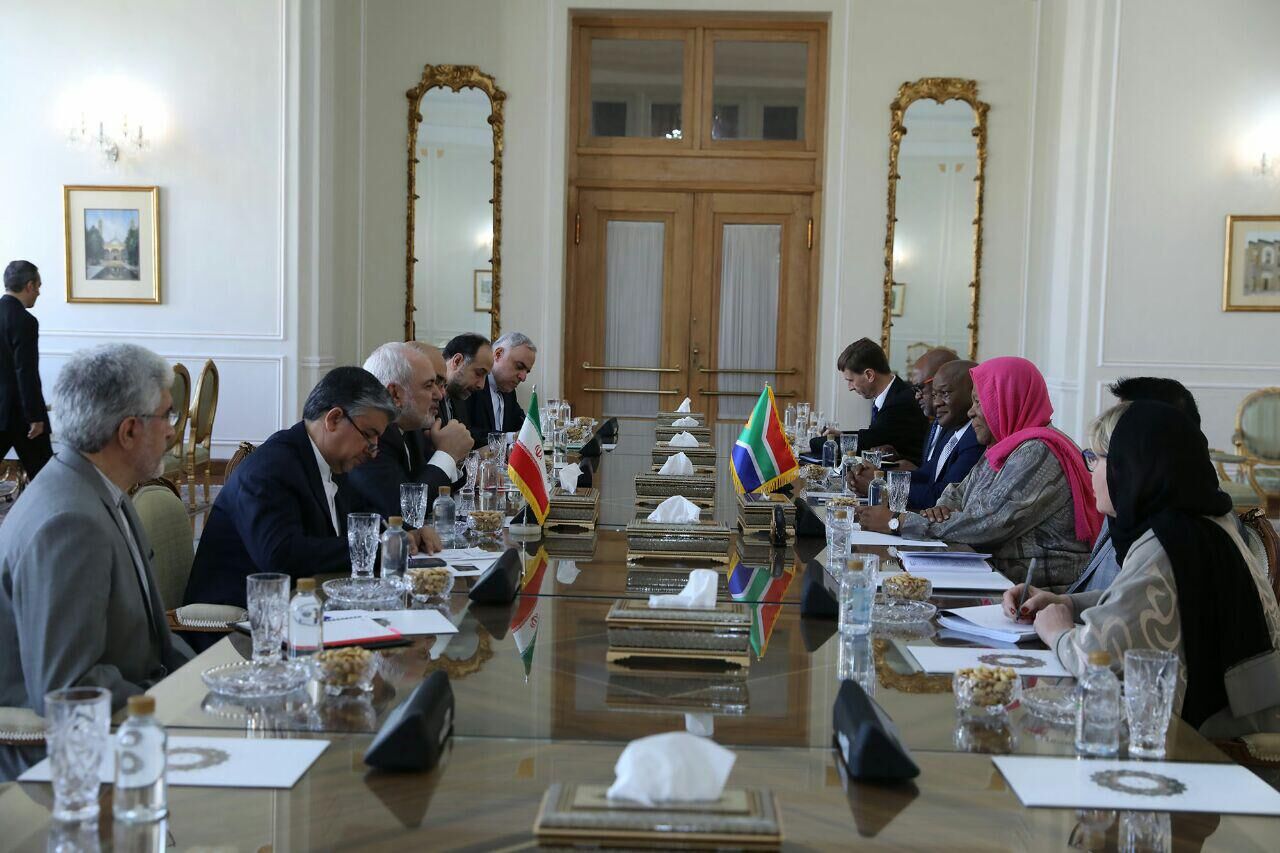 وزیر خارجه آفریقای جنوبی با ظریف دیدار کرد