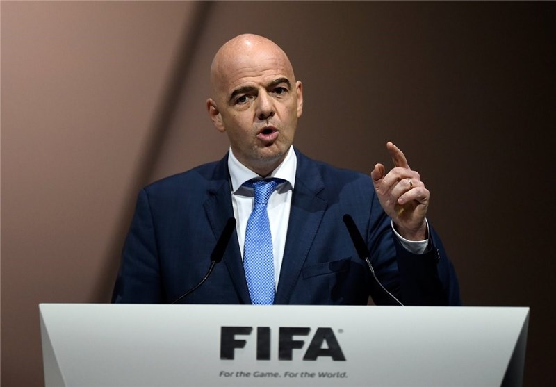 رییس فیفا: سیاست نباید در فوتبال دخالت داشته باشد