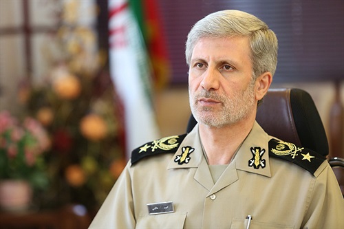 وزیر دفاع: دومین ماهواره ایرانی به زودی به فضا می‌رود