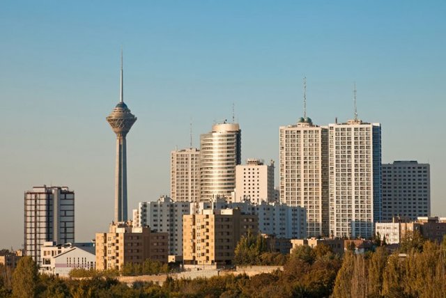 آپارتمان های ۱۲۰ متری شرق تهران چند؟