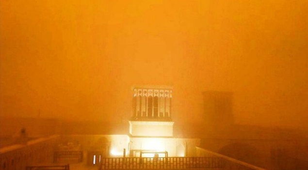 طوفان شن در یزد +عکس
