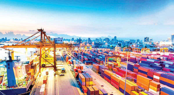 جهش تجارت خارجی در شهریور ماه / رشد ۶۱درصدی صادرات در شش ماه اول امسال