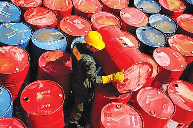 کاهش نگرانی از تحریم ایران باعث سقوط قیمت نفت شد