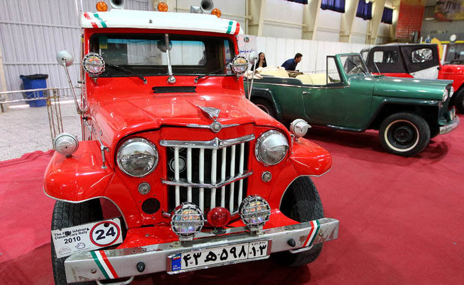 نمایشگاه خودروها و موتورهای قدیمی در اصفهان +تصاویر