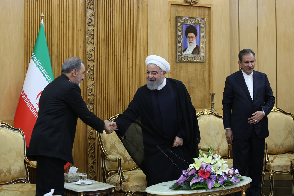 کدام نماینده رهبری، روحانی را امروز بدرقه کرد؟ +عکس