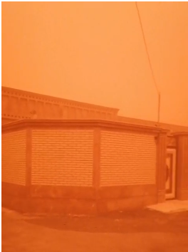 تندباد و گرد و غبار شدید در زواره و اردستان +فیلم