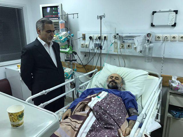 عیادت حسین فریدون از حجت‌الاسلام نقویان در بیمارستان +تصویر