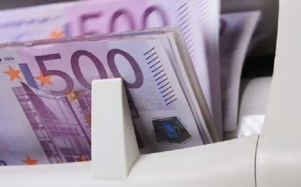 یورو پرتراکنش‌ترین ارز جهان شد