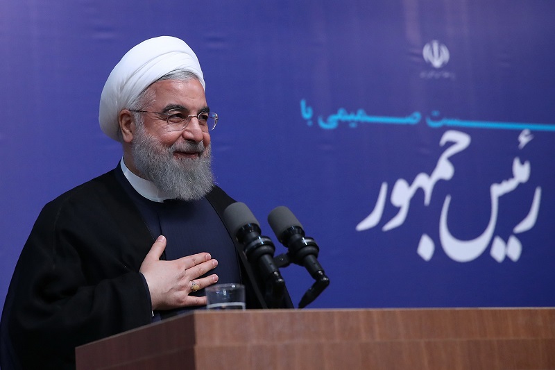 روحانی: کارگران افتخار اقتصاد ایران هستند +فیلم