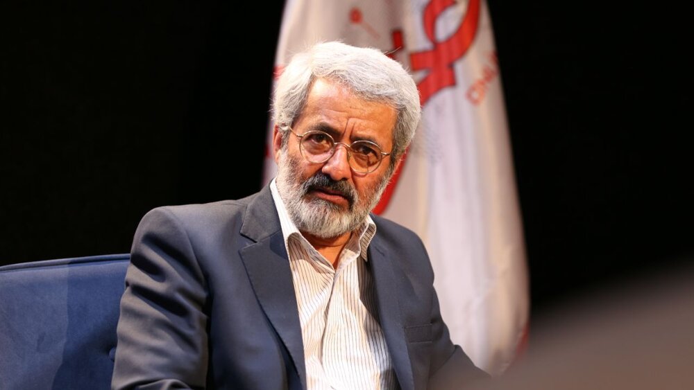 احمدی نژاد به دنبال تخریب کدام کاندیدای اصولگراست؟