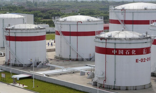 چین ذخایر بنزین و گازوییل خود را آزاد می‌کند