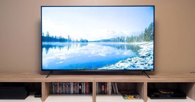 تلویزیون‌ ۵۰ اینچ را چند بخریم؟ (جدول قیمت)
