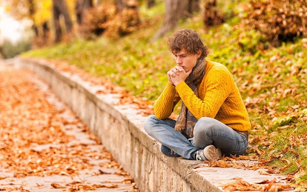 افسردگی در فصل پاییز بیشتر در افراد بروز می کند