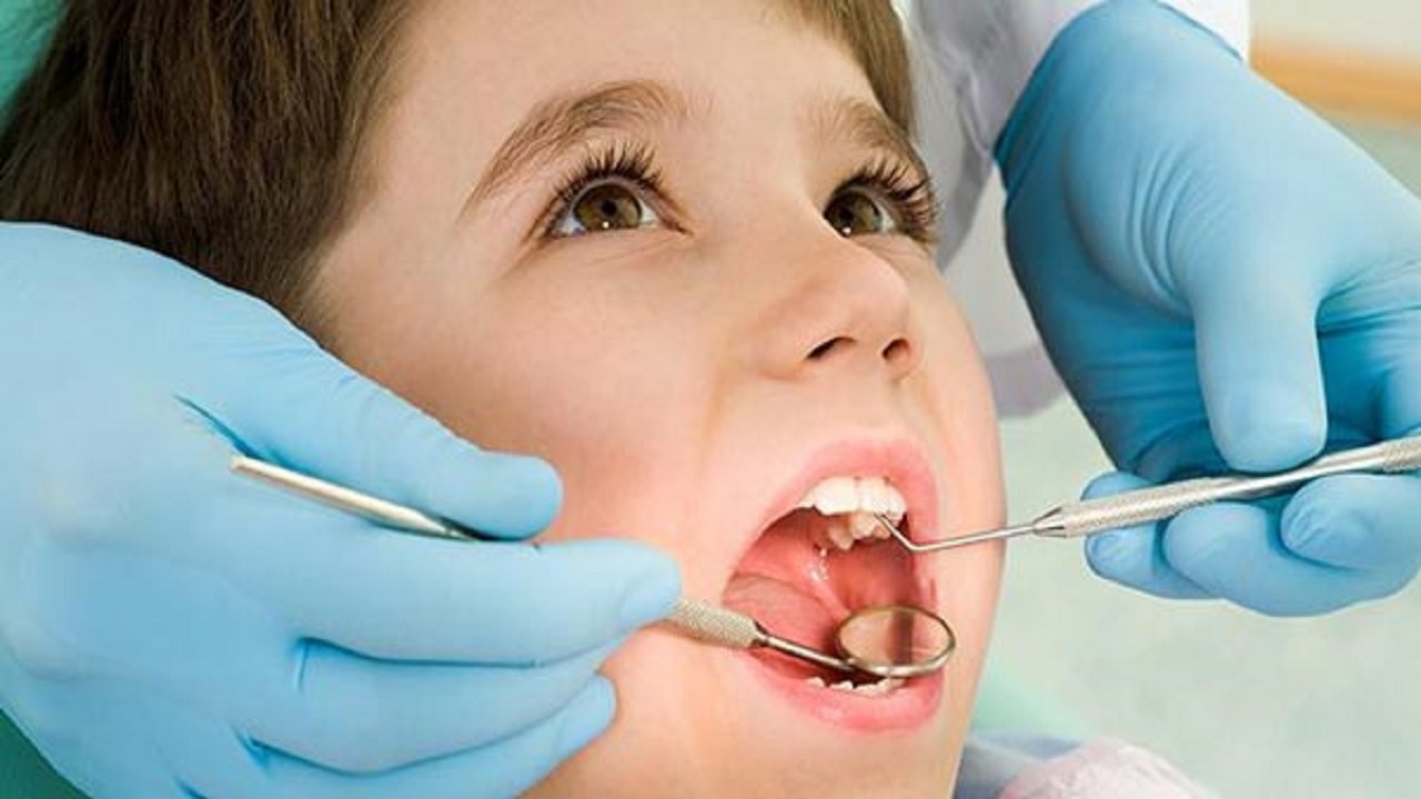 والدین قبل از مراجعه به دندانپزشکی به این نکات دقت کنند!