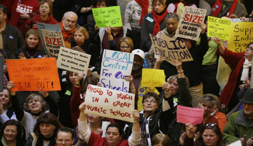 تظاهرات معلمان آمریکایی برای افزایش حقوق+فیلم