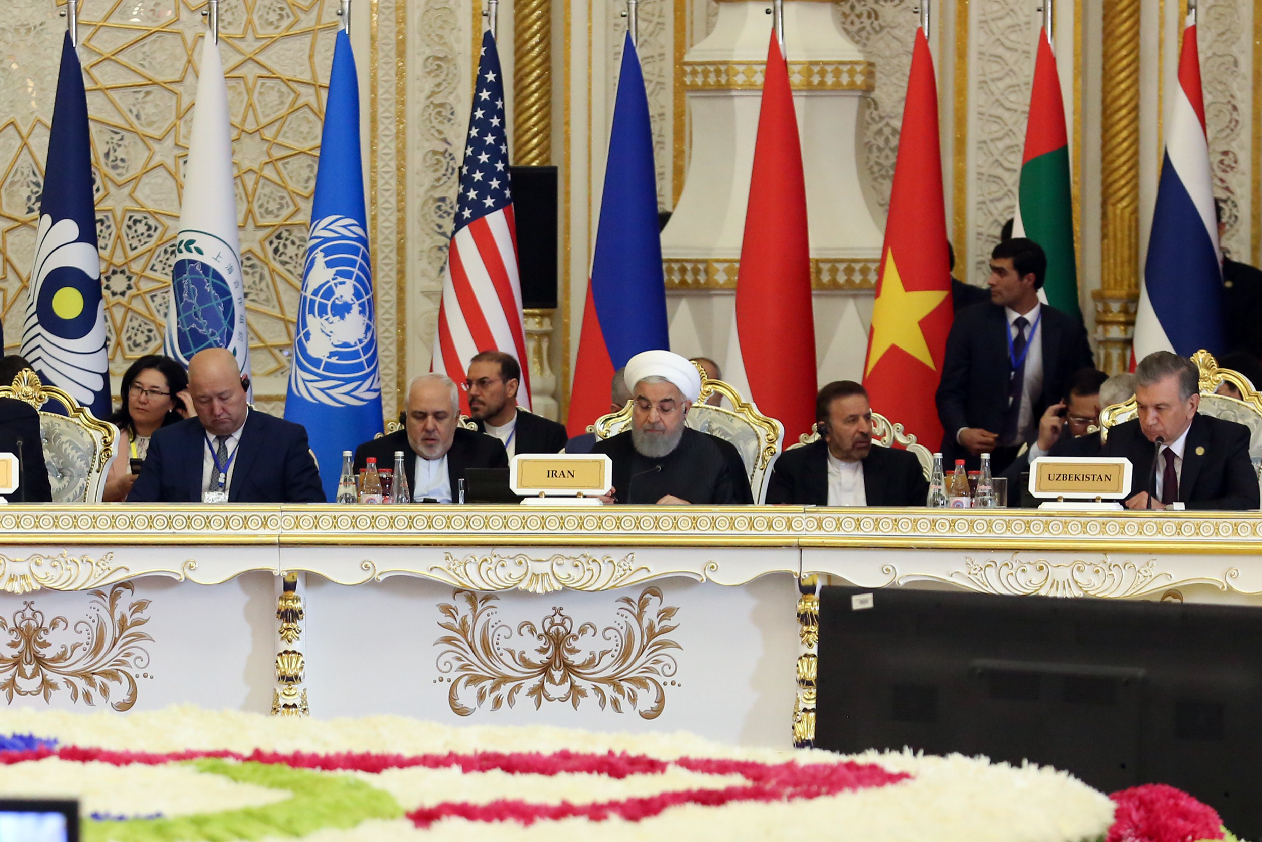 روحانی: سیاست خارجی ایران مبتنی بر سیاست برد – برد است/ مشارکت ایران در طرح‌های توسعه‌ای کشورهای عضو سیکا