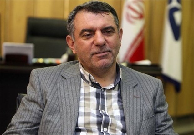 پوری حسینی: استعفایم از روی ادب بود!