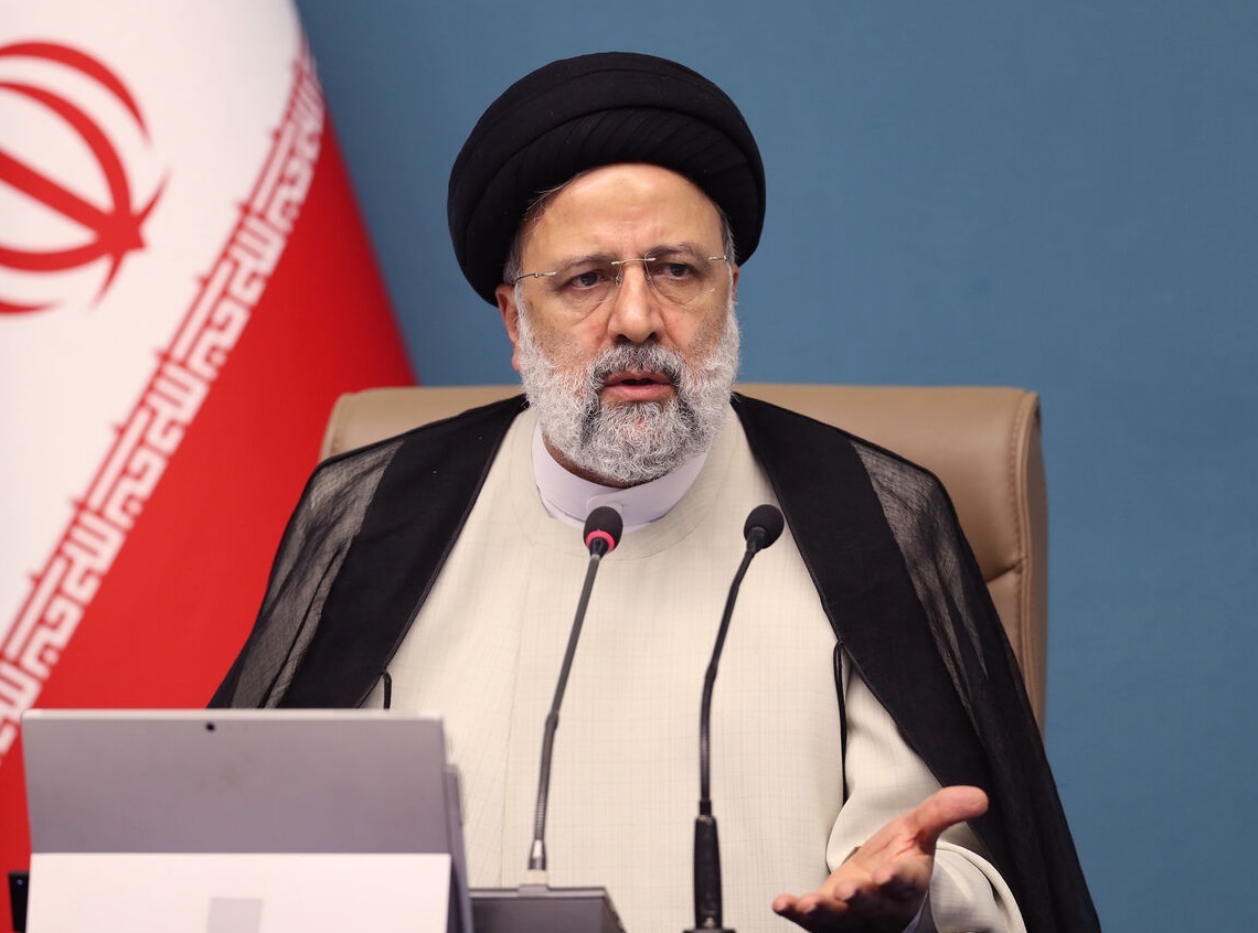 رییسی: دشمن برای مقابله با ایران قوی و مستقل، جنگ ترکیبی را به کار گرفته است