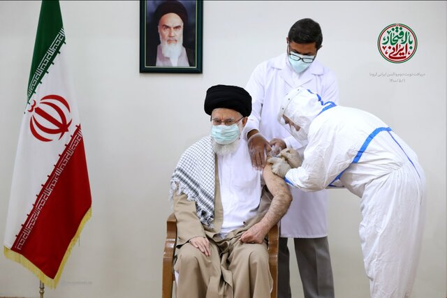 رهبر معظم انقلاب نوبت دوم واکسن ایرانی کرونا را دریافت کردند