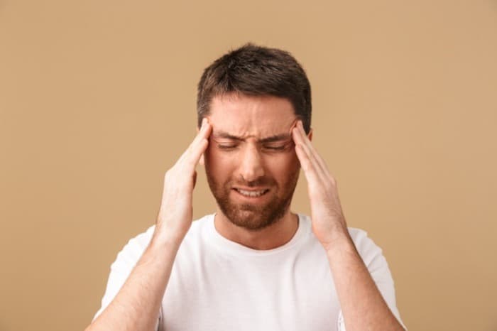 سردرد اومیکرون چند روز طول می‌کشد؟