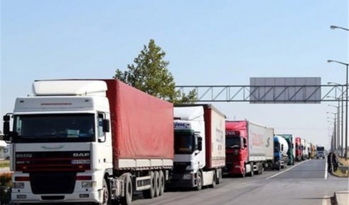 ممنوعیت تردد کامیون‌های تجاری در مرزهای ایران-عراق