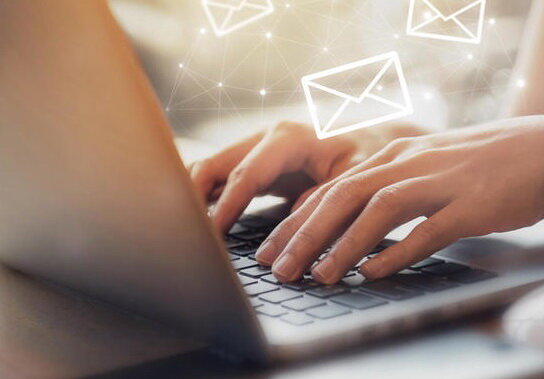 حملات جعل هویت ایمیل چیست؟