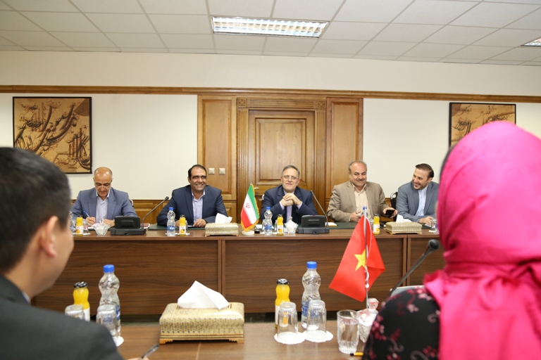 برگزاری اولین جلسه کمیته مشترک بانکی ایران و ویتنام/ داشتن روابط بانکی قوی؛ پیش‌نیاز روابط مناسب اقتصادی