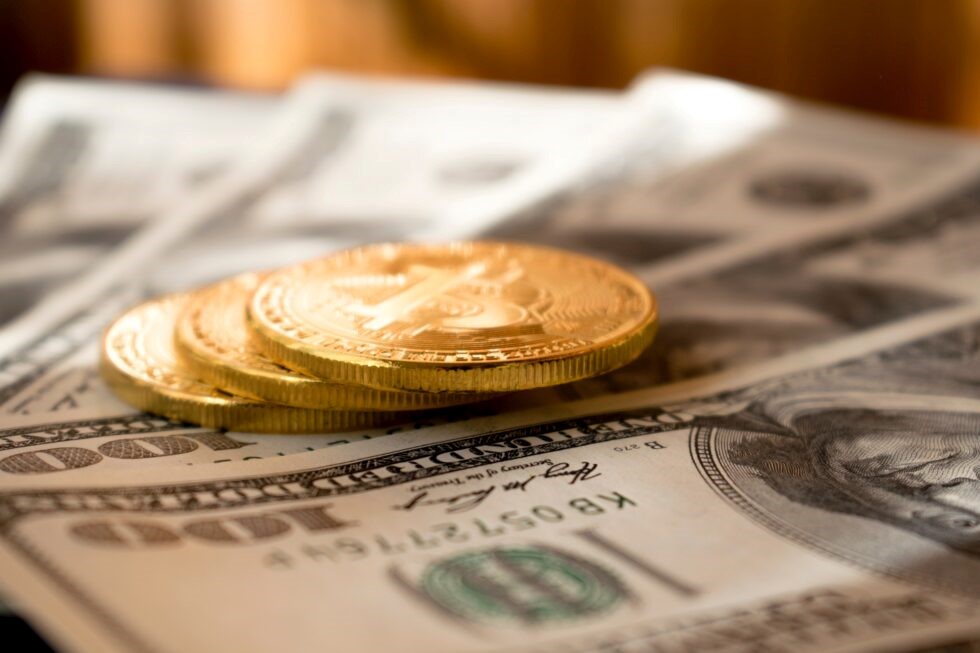 بیت کوین بهتر از دارایی های اصلی تسلط دلار را تحمل می کند!
